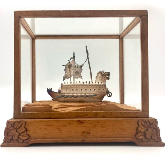 Silver Replica of Admiral Yi 1st Armored Turtle Ship In Custom Glass Case - Picture 1 of 15